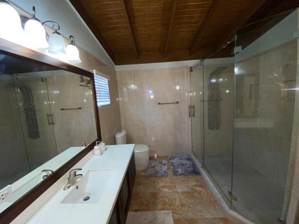 Portmore Luaran gambar